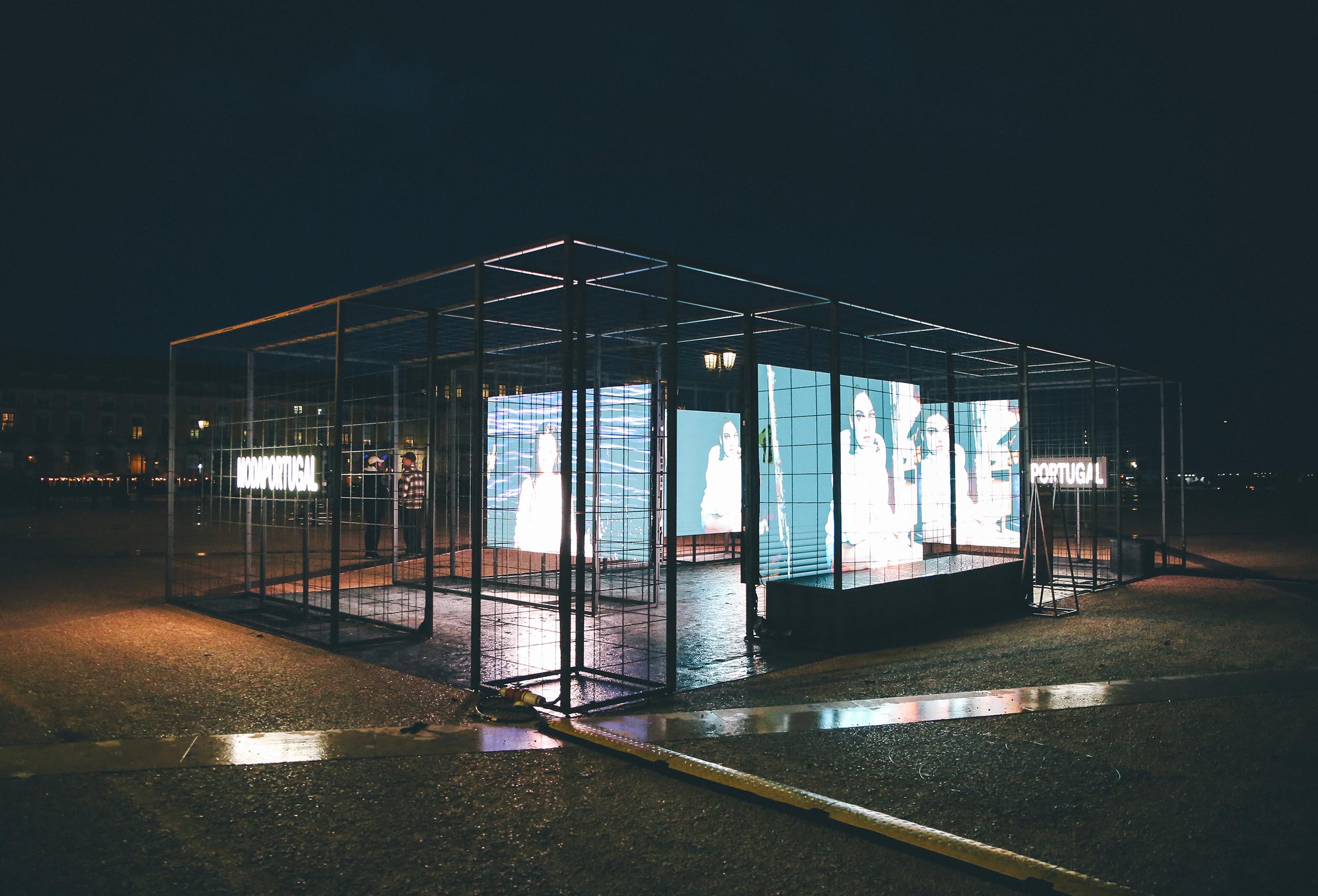 exhibitions_02